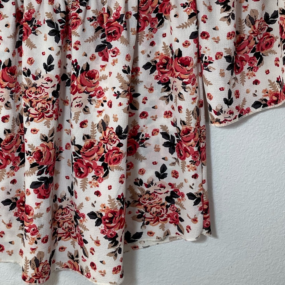 Free Kisses Floral Bouse